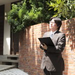 店舗の立地をチェックする人
