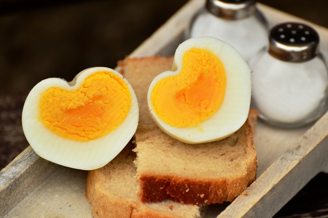 パンとハートの卵